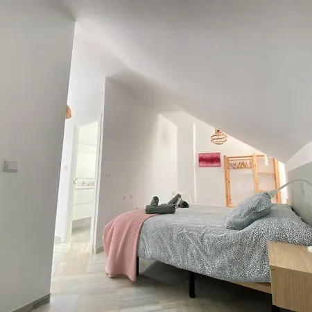 Apartamento Buhardilla En Calle Ancha, Pleno Centro